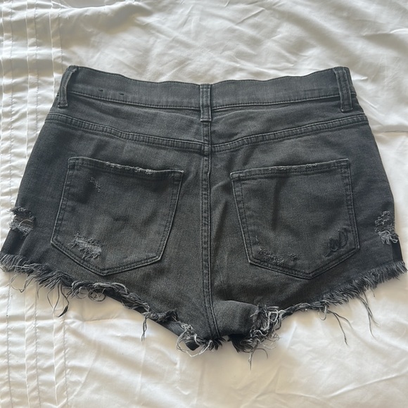 Express Black/Dark Gray Ripped Distressed Shorts - Picture 4 of 4